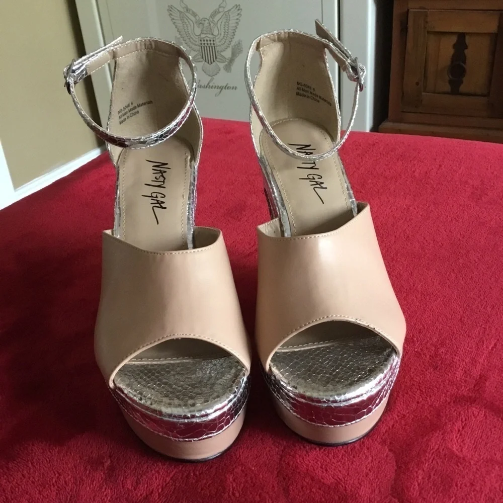 NWOT Nasty Gal wedge sling backs